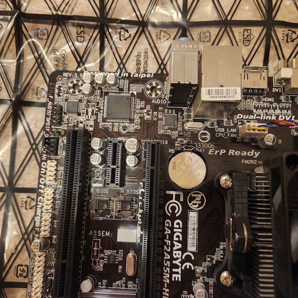 MSI A320M-A Pro Max DDR4 AMD AM4 Motherboard & Athlon X4 CPU & Corsair 16GB RAM - Picture 11 of 16